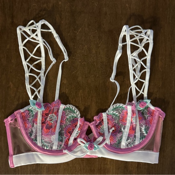 NWOT FOR LOVE & LEMONS 32B UNDERWIRE BRA FLORAL SATIN - Picture 1 of 6